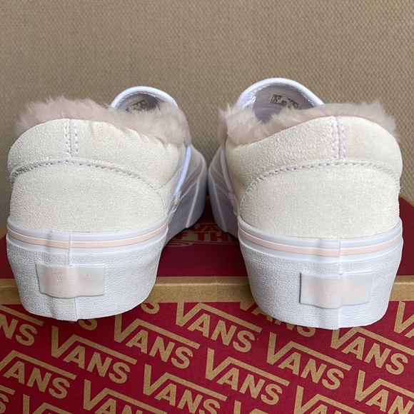 Vans Classic Slip-On Platforms Suede / Fur True White WMNS - Picture 14 of 16